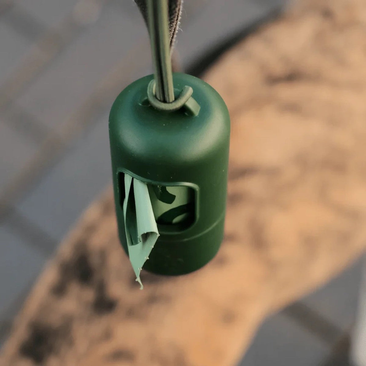 Beco dispensador de bolsas con rollo