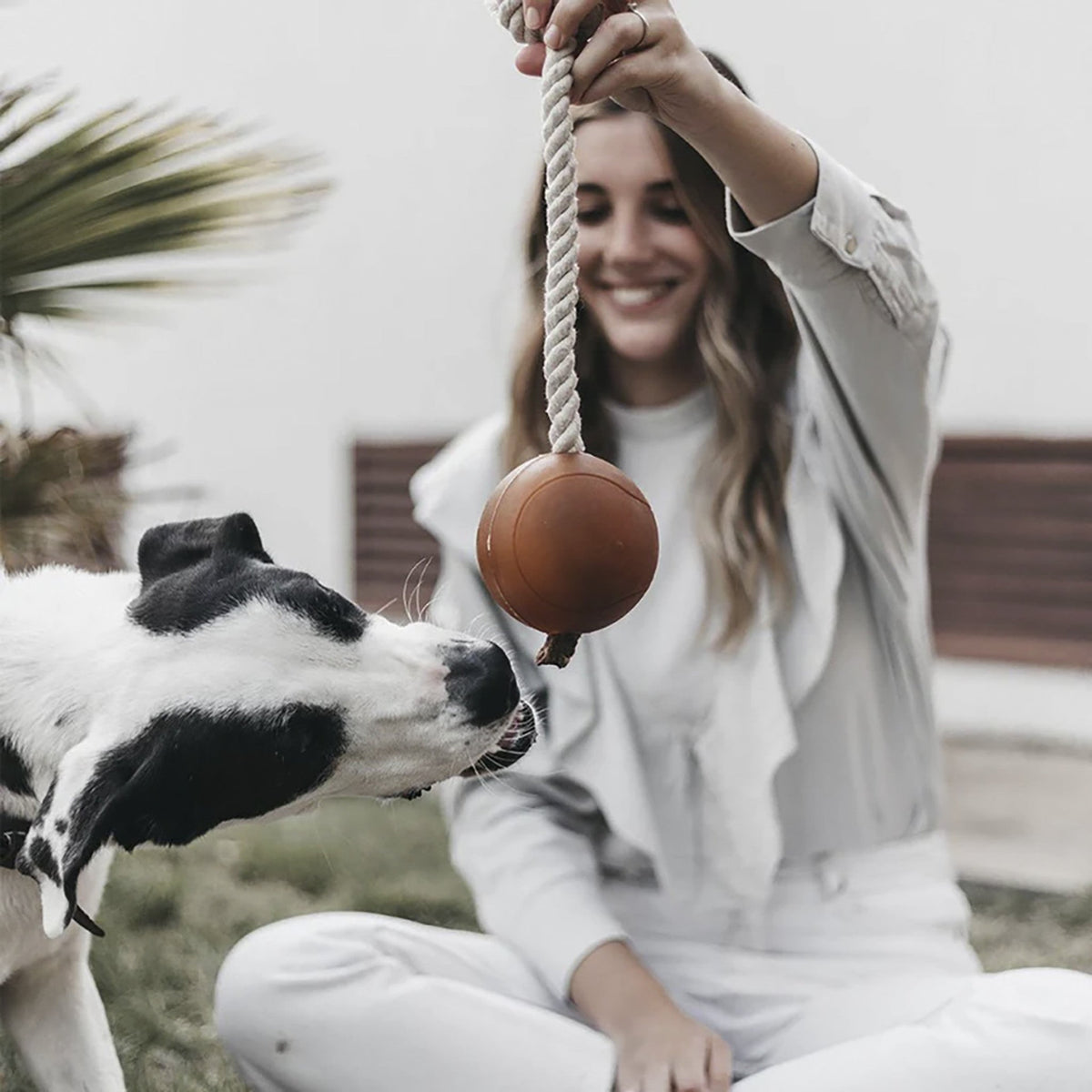 Rub Pelota con Cuerda (Rub Ball with Rope)